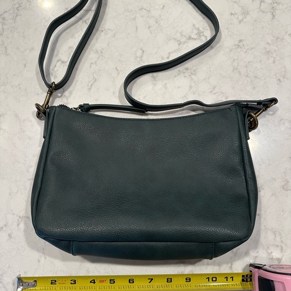 Chic green  crossbody/ shoulder bag - Picture 3 of 3